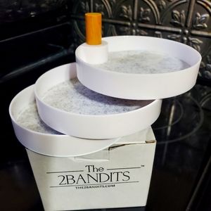 The 2Bandits jewlery holder